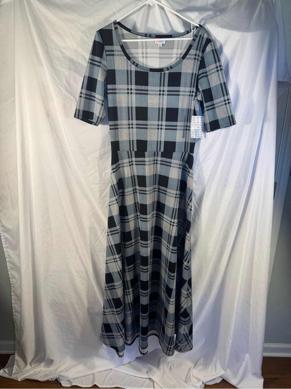 LuLaRoe Nicole Plaid Fit & Flare Dress NWT XL Navy Blue Skater 3/4 Sleeve Fall
